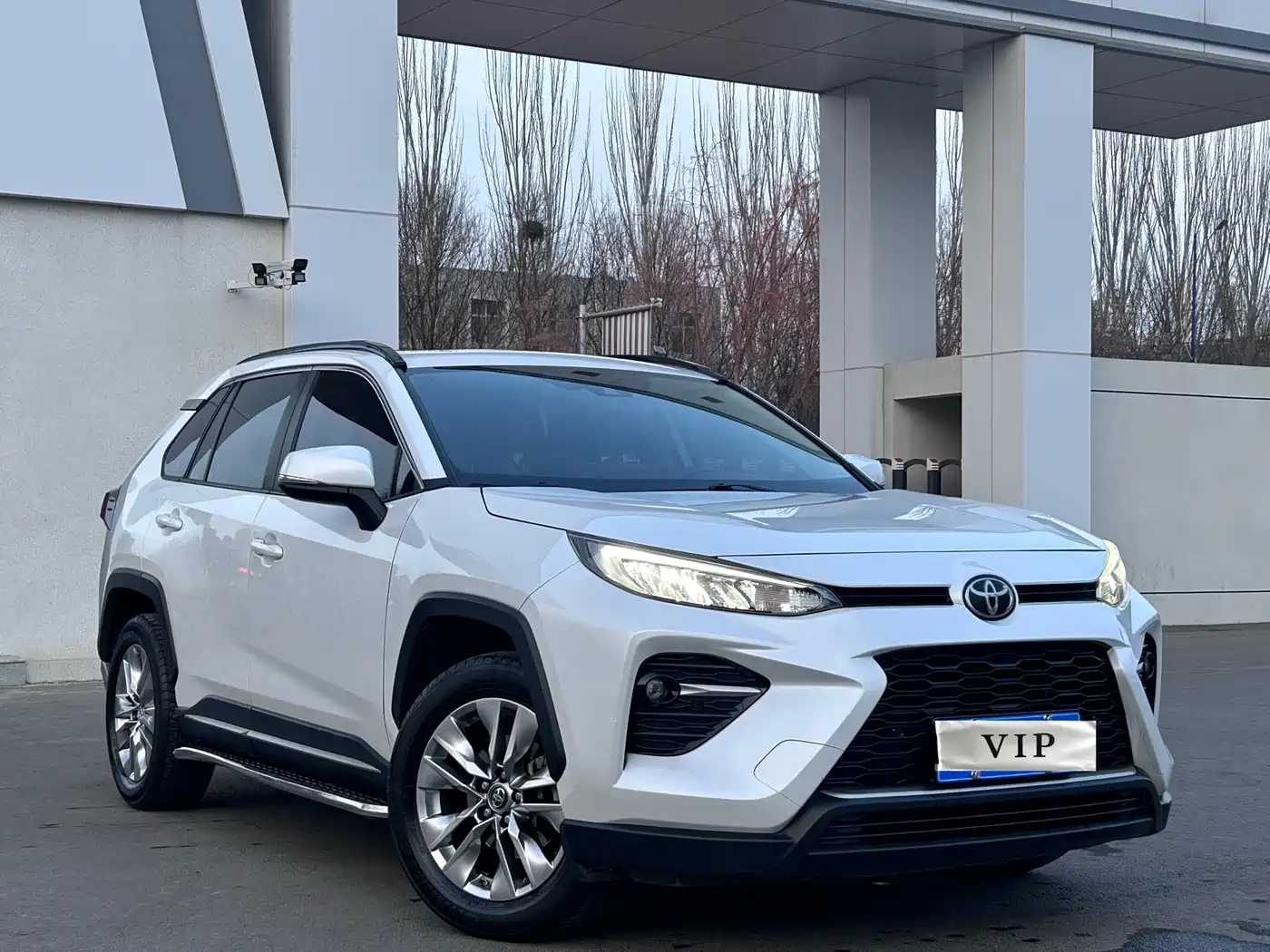 Toyota Wildlander 2021 2.0L CVT 2WD Luxury Edition фото 3