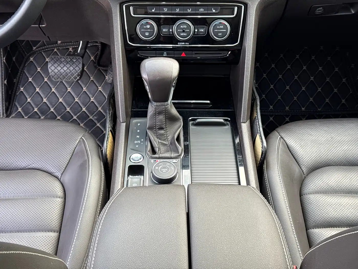 Volkswagen Teramont 2017 380TSI 4WD Luxury Edition фото 13