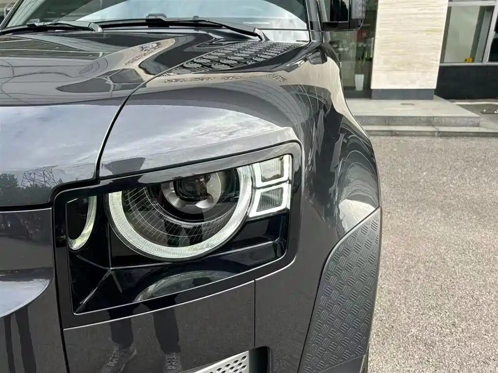 LAND ROVER GUARD