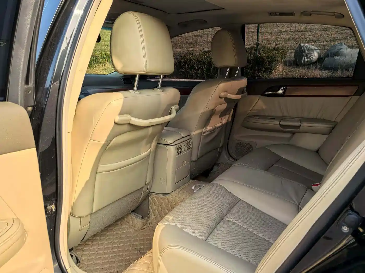 Nissan Fuga 2007 Model 3.5 Luxury Navigation Edition фото 7