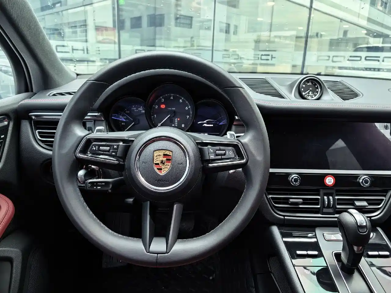 Porsche Macan 2024 Macan 2.0T фото 16