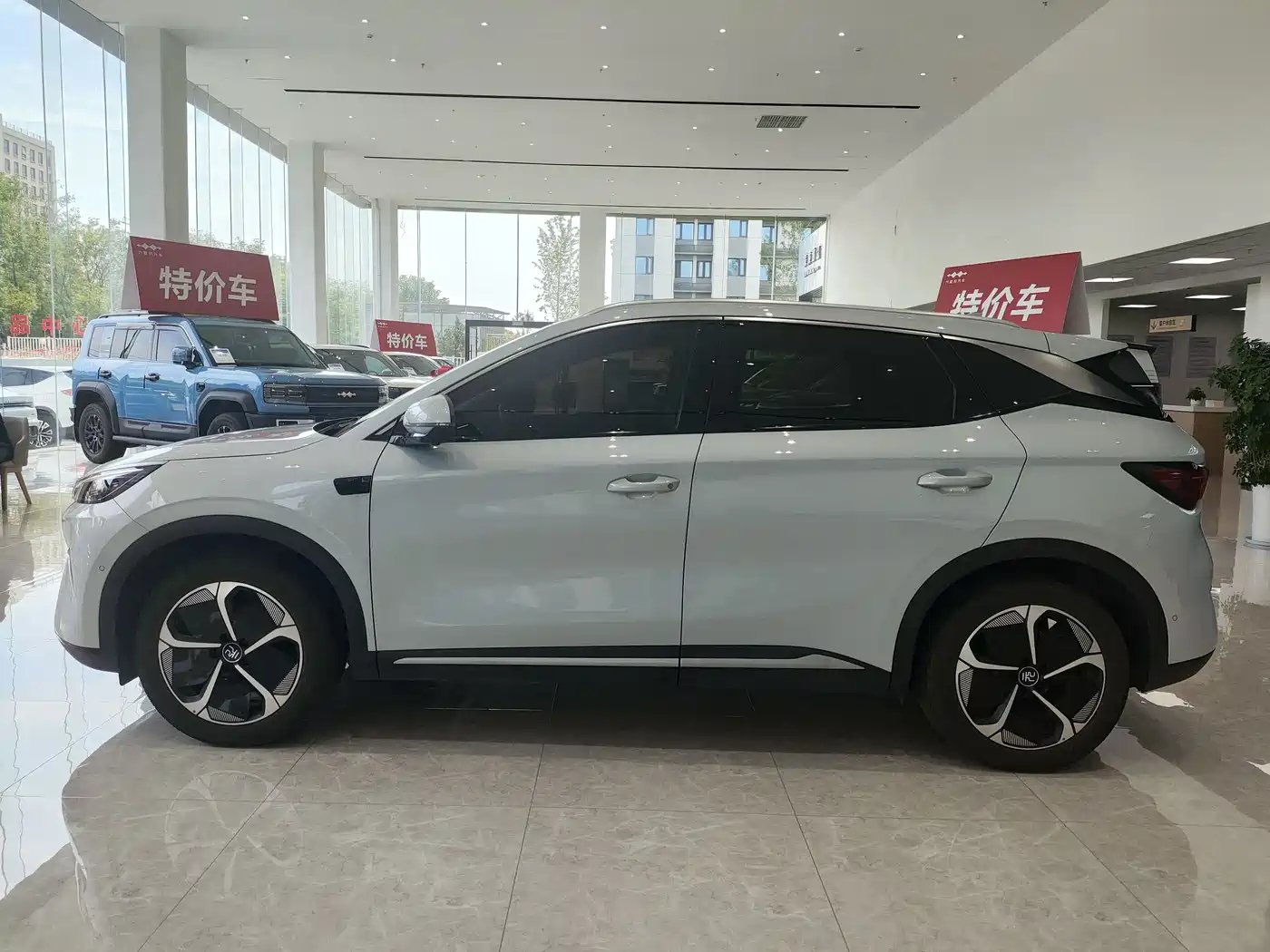 BYD Yuan PLUS 2025 Smart Drive 510KM Surpass Edition фото 8