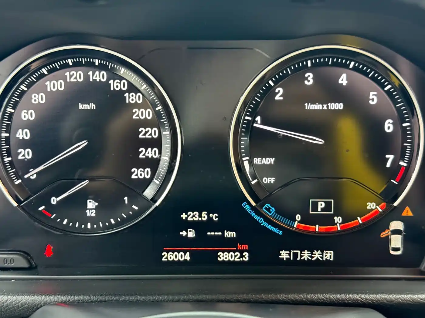 BMW 1 Series 2022 120i M Sport Shadow Edition фото 8