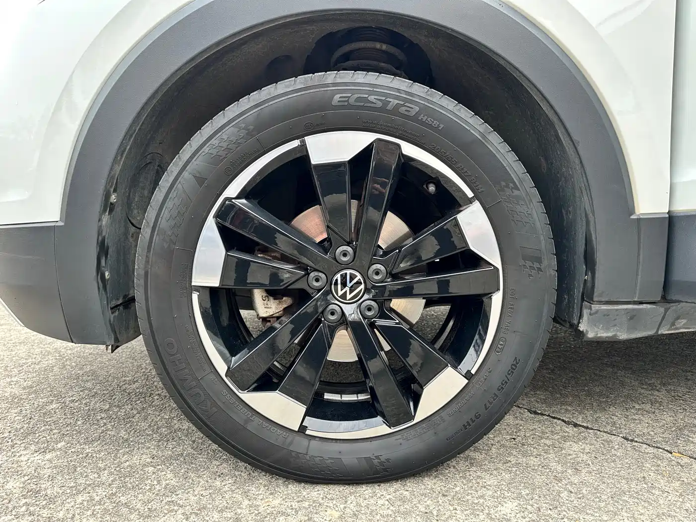 VOLKSWAGEN EXPLORING THE SHADOW