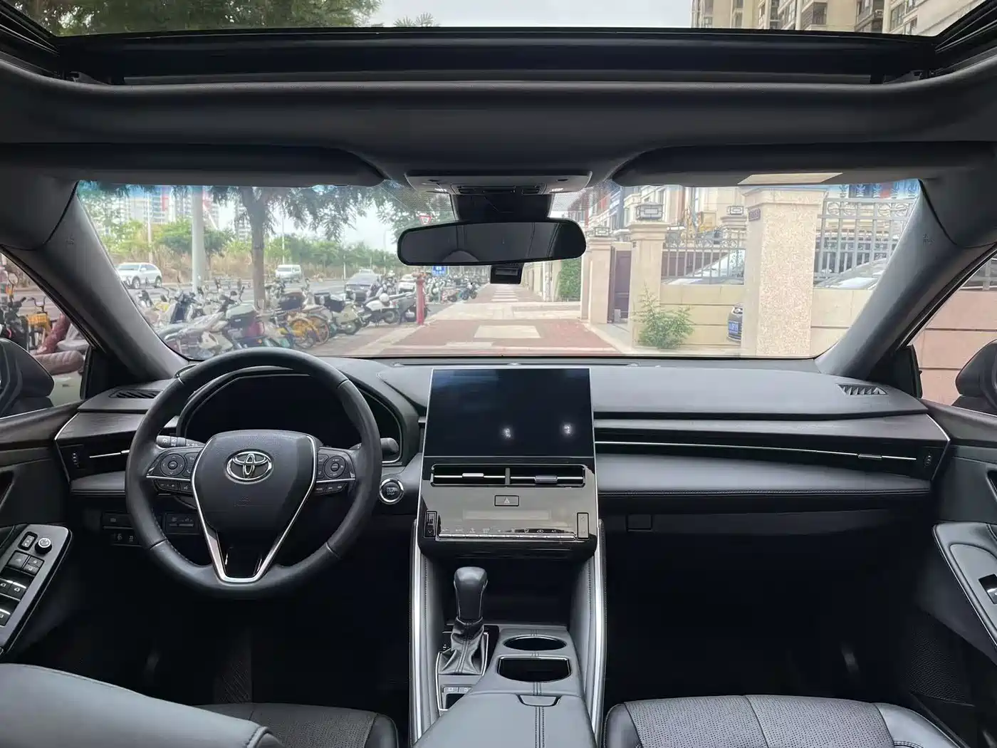 Toyota Avalon 2023 2.0L Luxury Edition фото 5