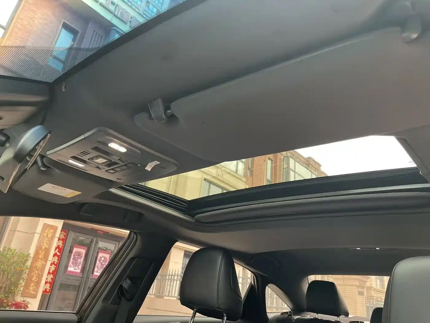 Toyota Avalon 2023 2.0L Luxury Edition фото 14