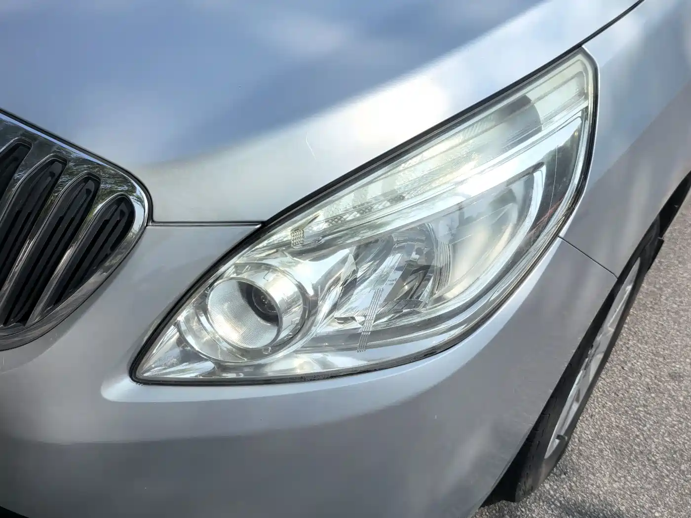 Buick GL8 2011 2.4L CT Luxury Business Comfort Edition фото 4