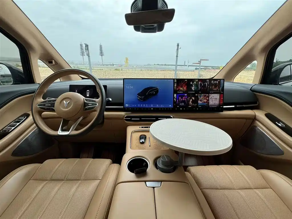 Voyah Auto Voyah Dreamer 2025 PHEV AWD Flagship Kunpeng Edition фото 4