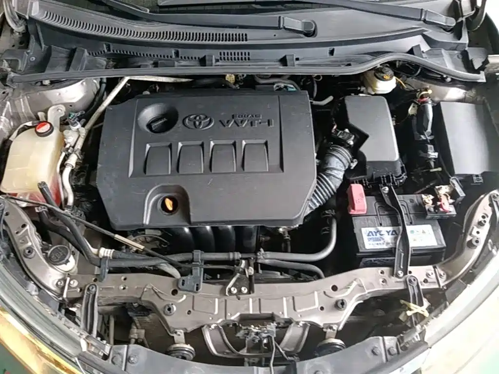 Toyota Corolla 2014 1.6L CVT GL-i фото 20
