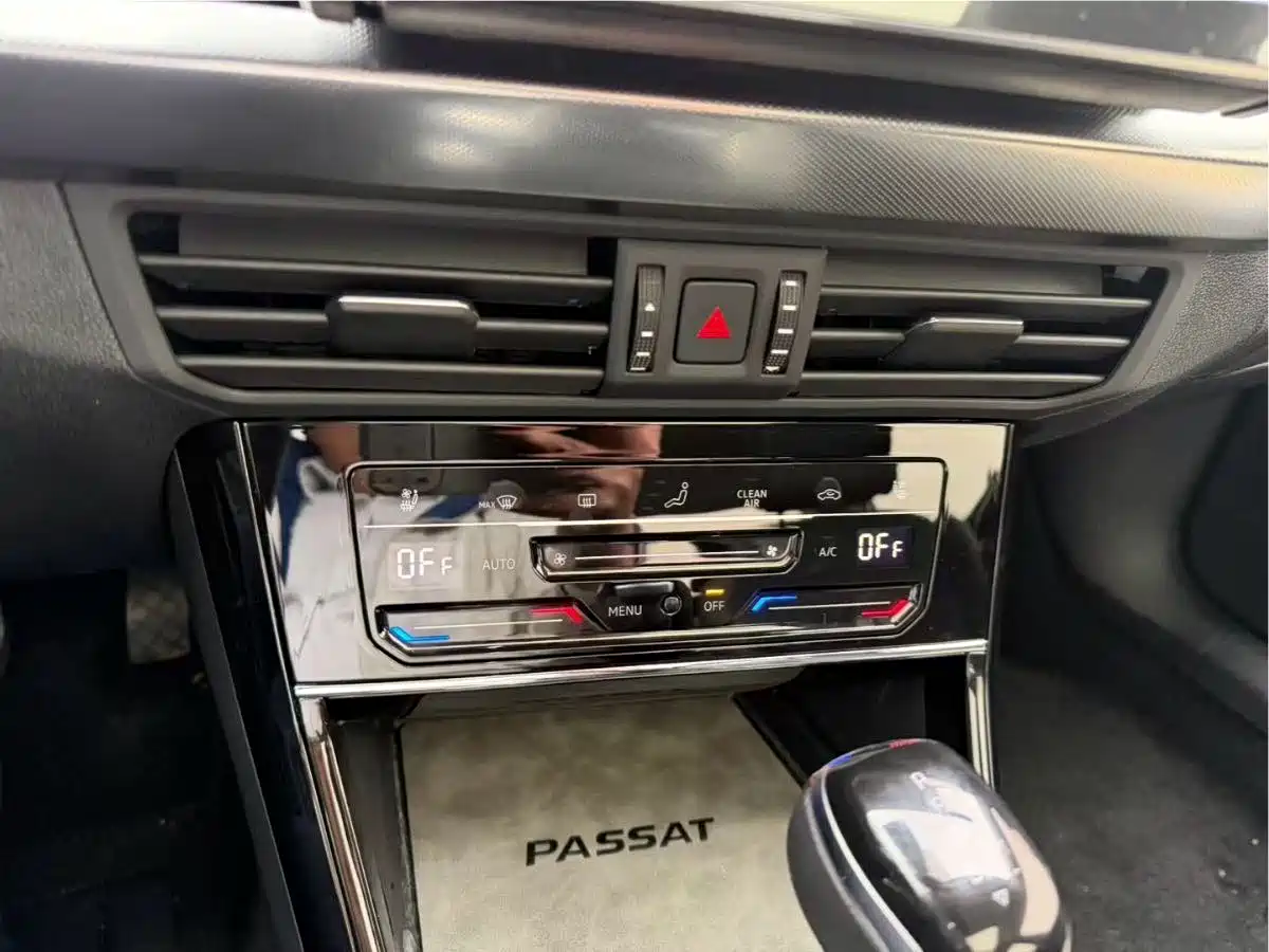 Volkswagen Passat 2025 Outstanding 330TSI Starlight Elite Edition фото 10
