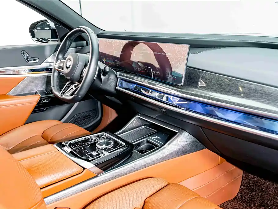 BMW 7 Series 2023 Facelift 740Li Exclusive M Sport Package фото 19