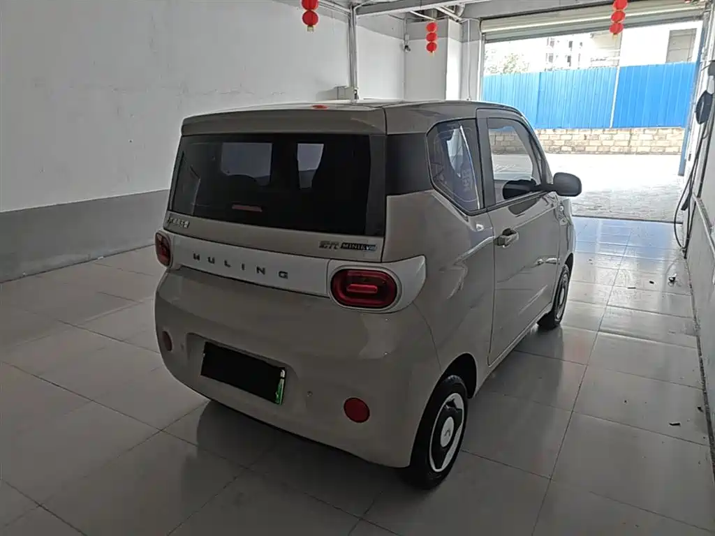 WULING AUTOMOBILE HONGGUANG MINIEV
