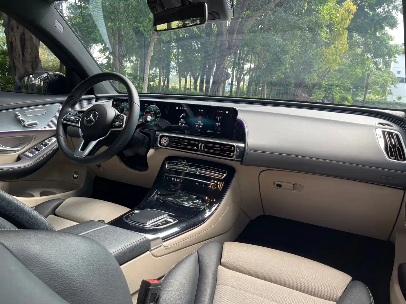 MERCEDES-BENZ EQC