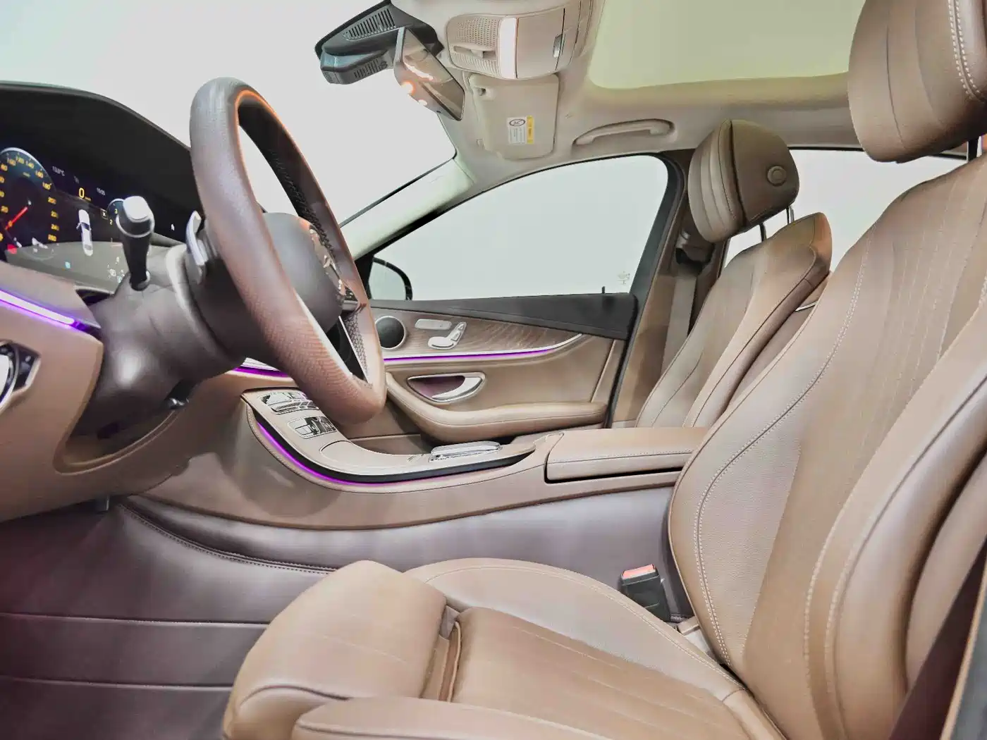 Mercedes-Benz E-Class 2022 E 300 L Fashion фото 27