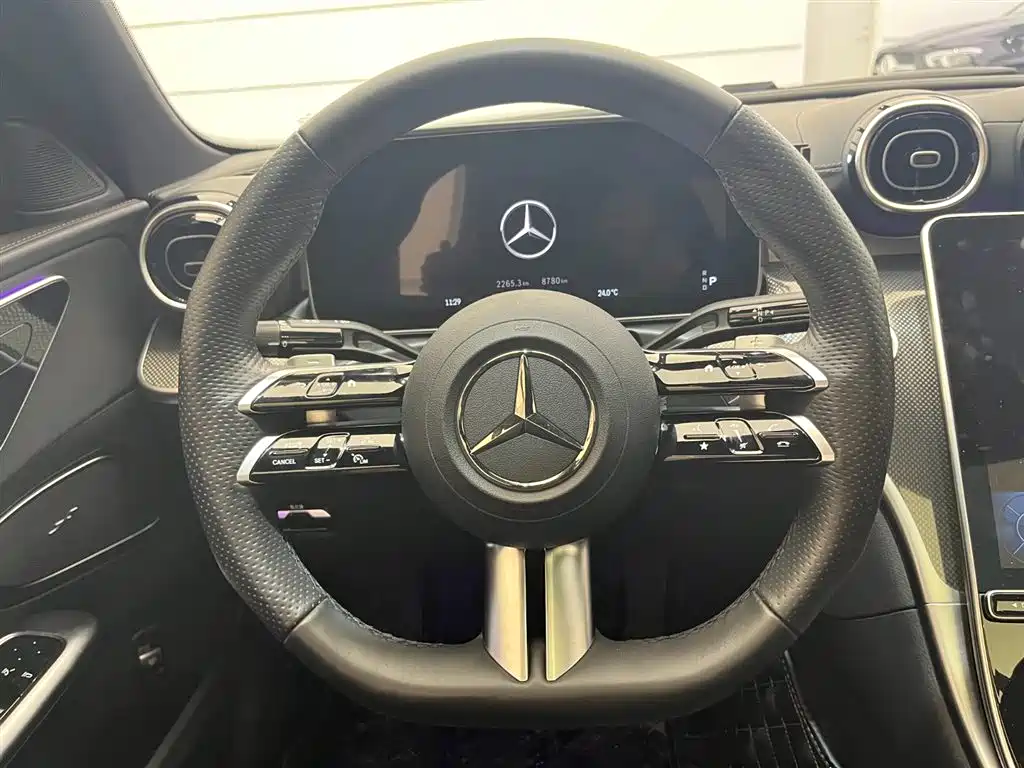Mercedes-Benz C-Class 2023 C 200 L Sport фото 11