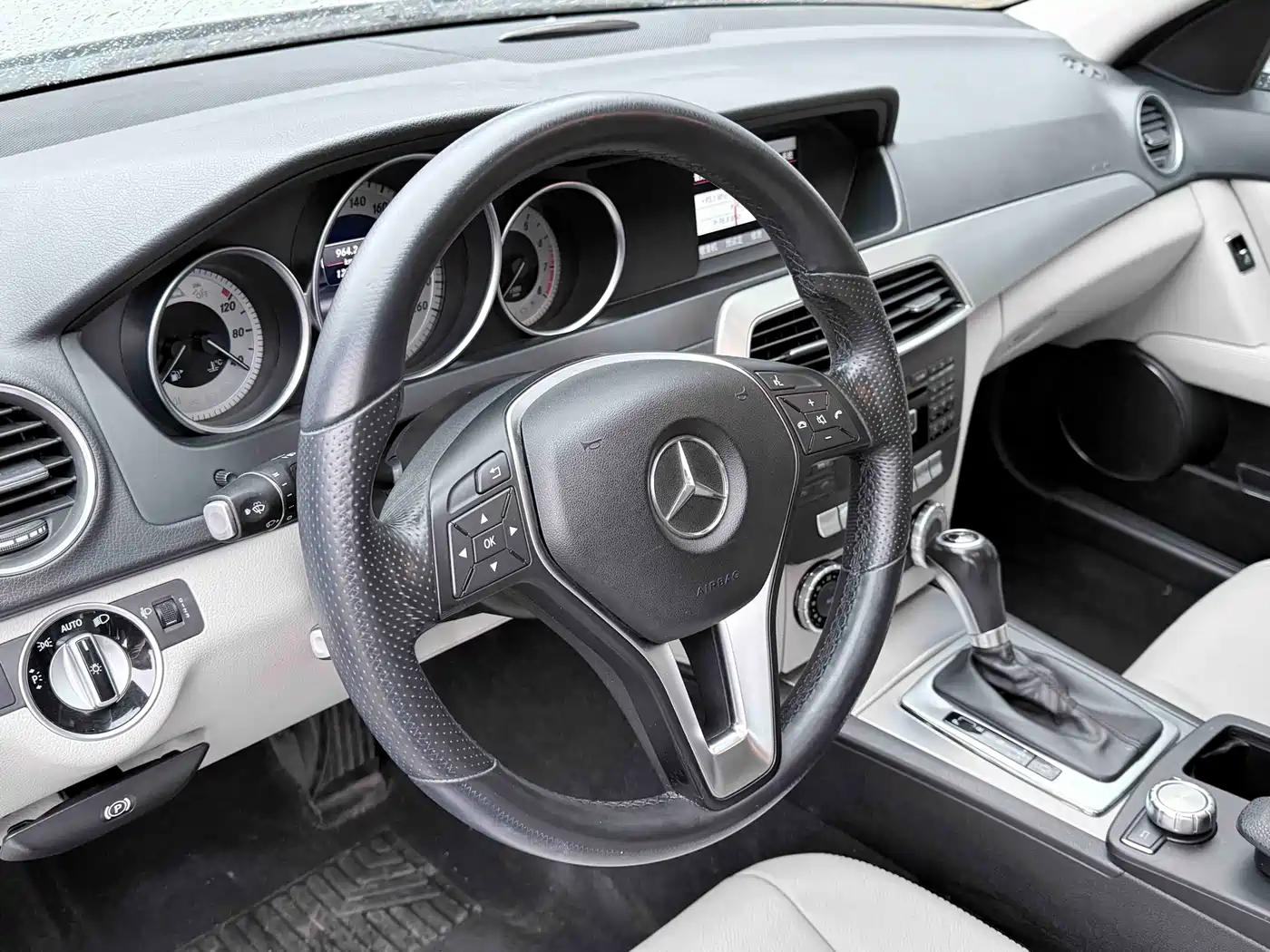 Mercedes-Benz C-Class (Import) 2011 C 200 Fashion Wagon Edition фото 10