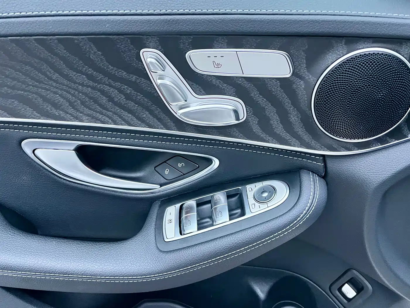 Mercedes-Benz C-Class 2017 C 200 L Sport фото 13