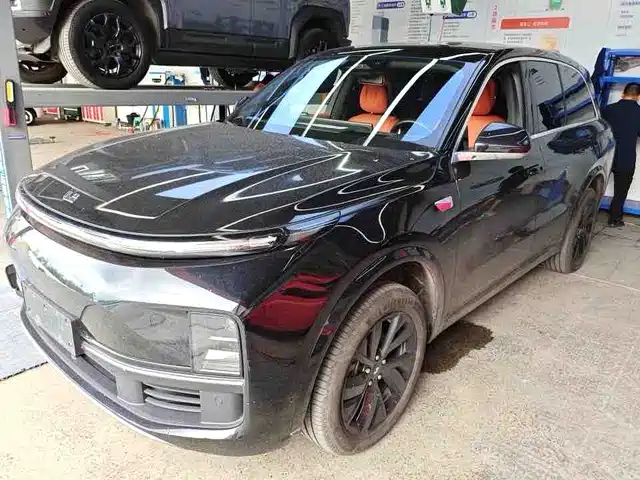 Li Auto Li L8 2024