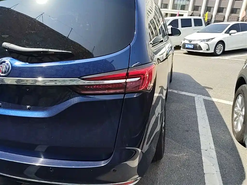 BUICK GL8