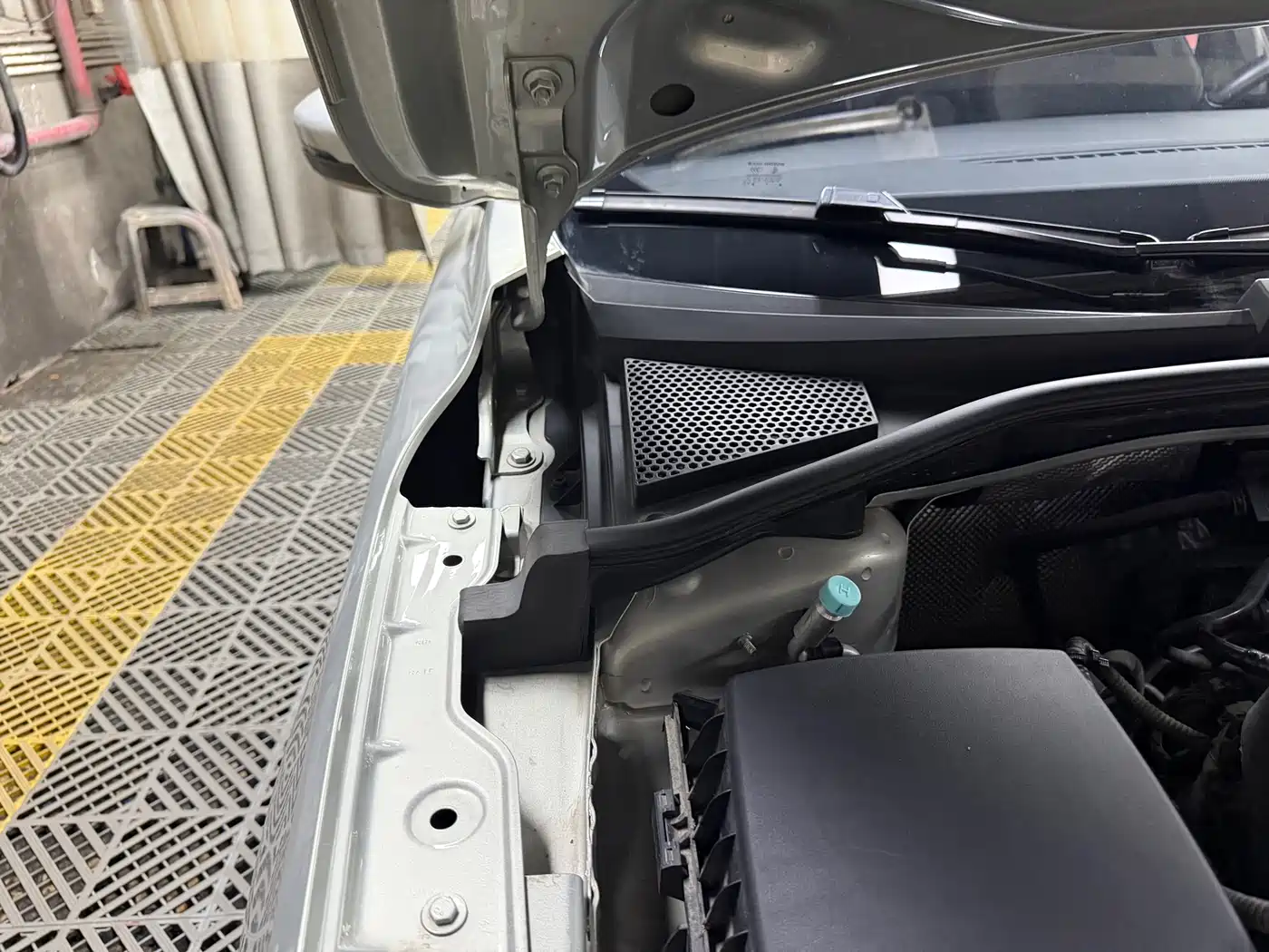 Roewe i6 New Energy 2018 2017 45T Hybrid Connected Smart Enjoyment Edition