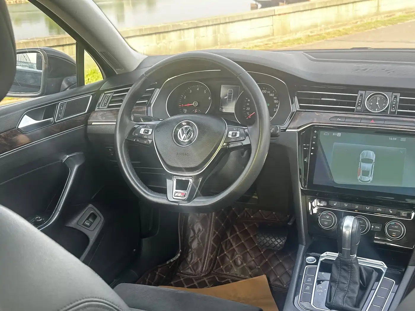 Volkswagen Magotan 2017 330TSI DSG Luxury фото 6