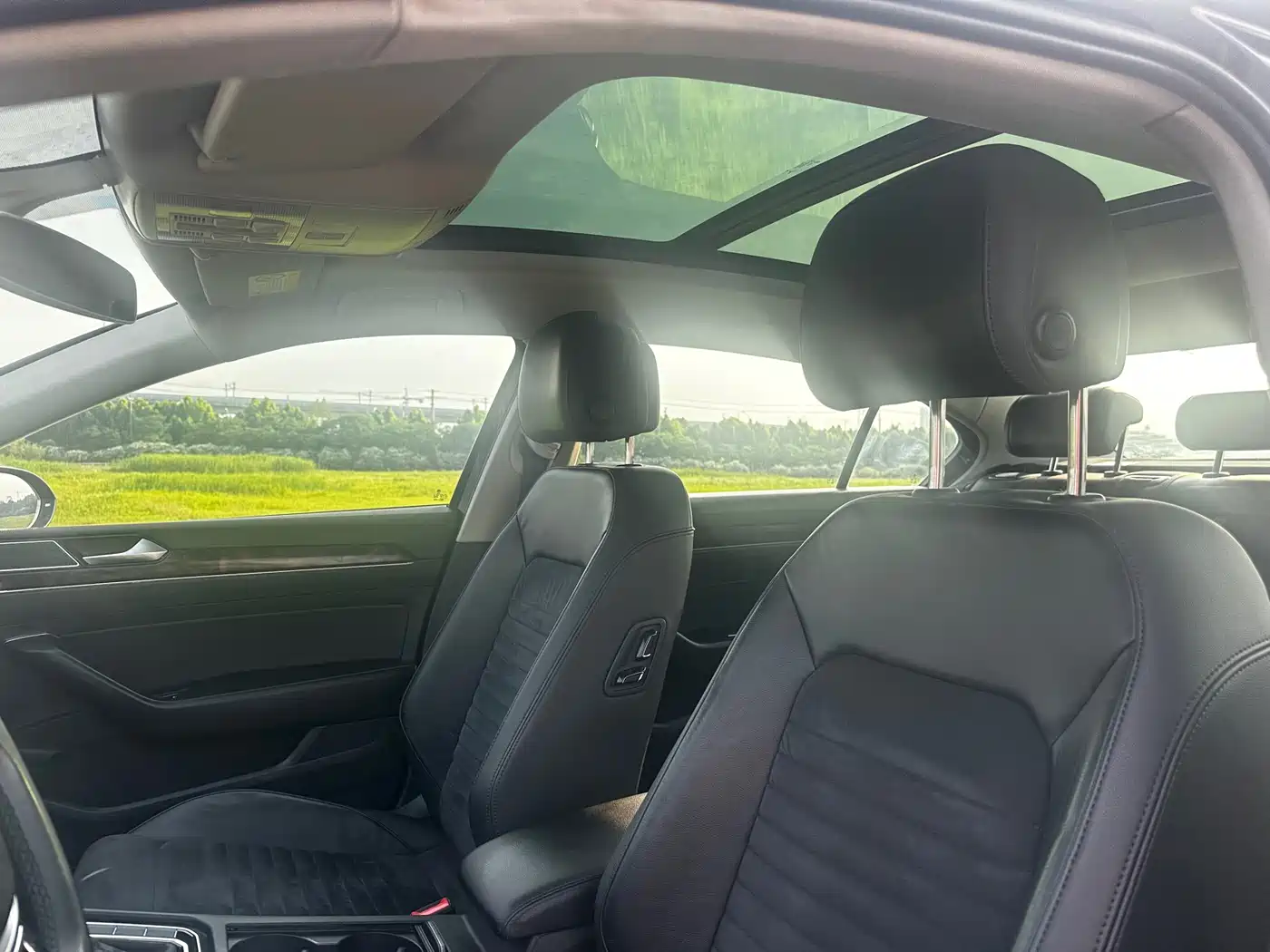 Volkswagen Magotan 2017 330TSI DSG Luxury фото 8