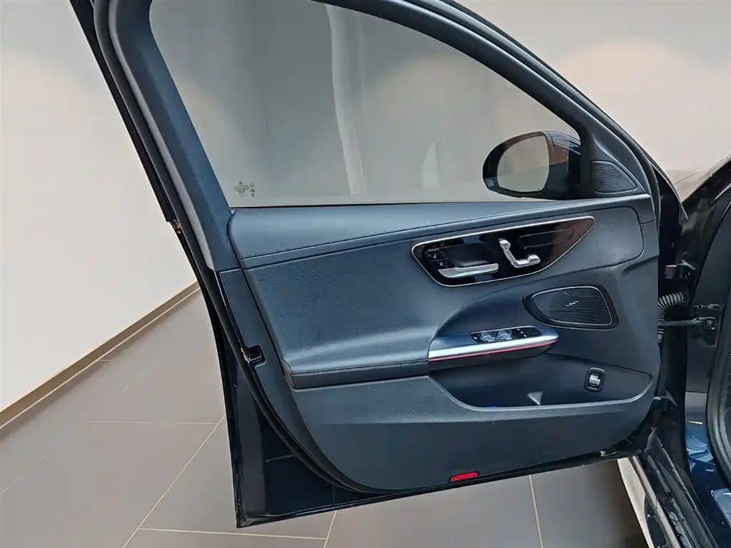 Mercedes-Benz C-Class 2023 C 260 L Night Edition Sport фото 13