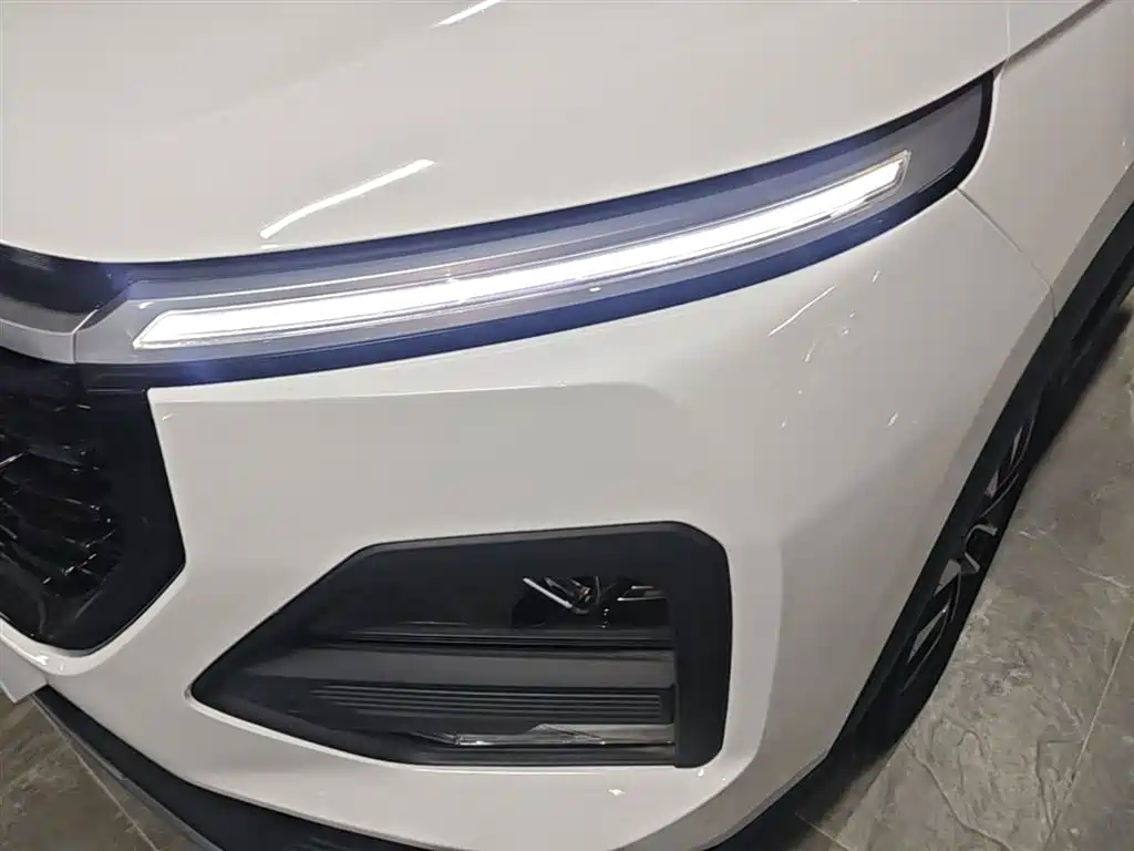 Baojun 530 2019 2020 1.5T CVT Premium Connect 7-seater