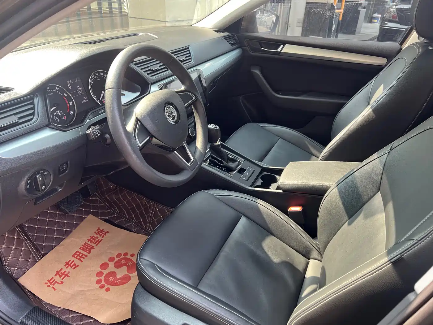 Škoda Superb 2016 TSI280 DSG Advance Edition фото 6