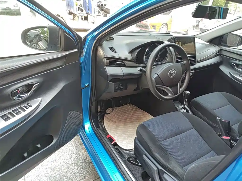 Toyota YARiS L Zhi Xuan 2015 1.5E Auto Charming Edition фото 16