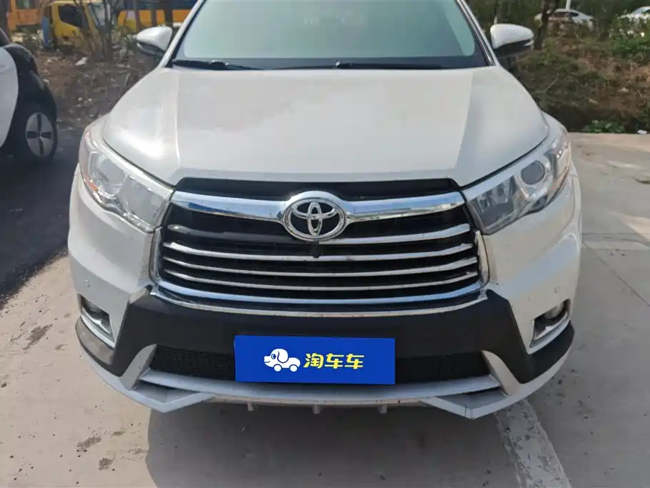 TOYOTA HIGHLANDER