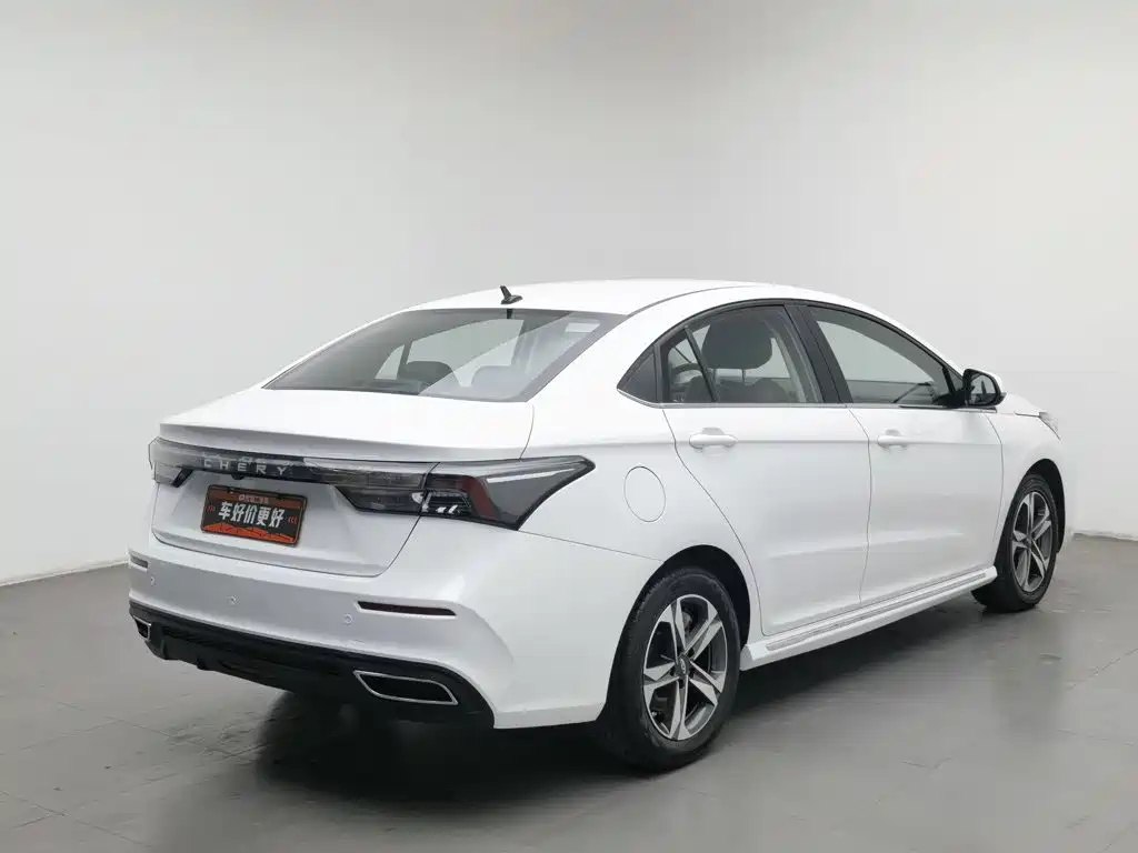Photo 2 - Chery Arrizo 5 PLUS