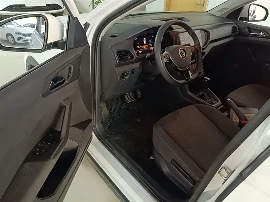 VOLKSWAGEN TU KAI
