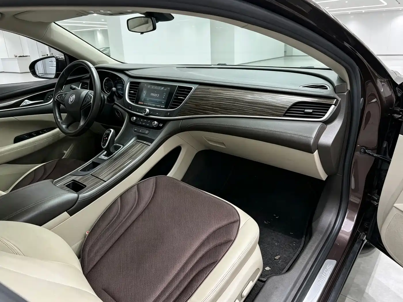 Фото 6 - Buick LaCrosse