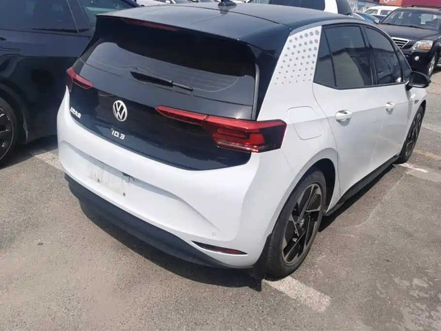 Volkswagen ID.3 2023 Upgraded Pure Intelligence Edition фото 3
