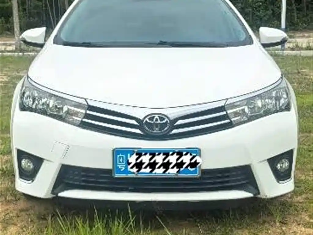 Toyota Corolla 2014 1.6L CVT GL фото 2
