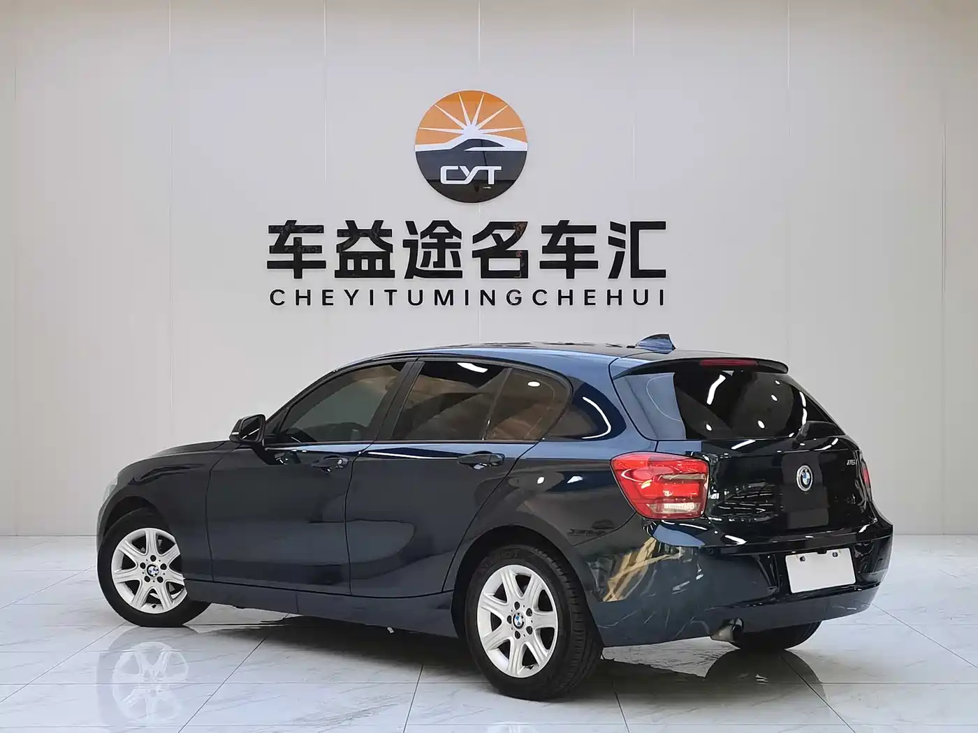 BMW 1 Series (Import) 2013 Facelift 116i Leading Model фото 4
