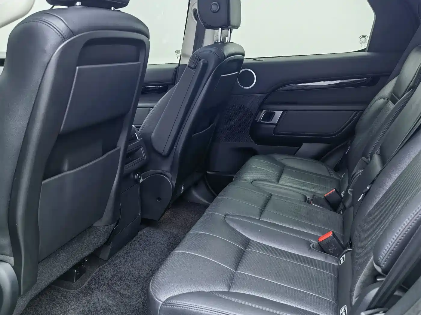 Land Rover Discovery 2019 3.0 SC V6 SE фото 8