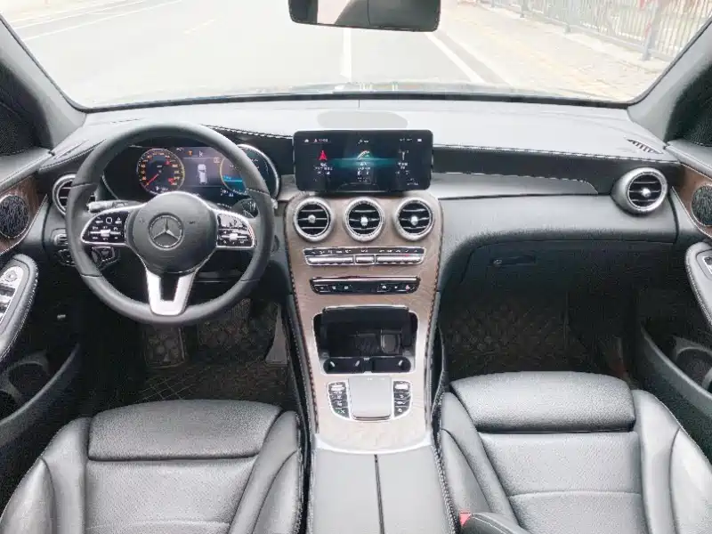 Mercedes-Benz GLC 2020 GLC 300 L 4MATIC Dynamic фото 5
