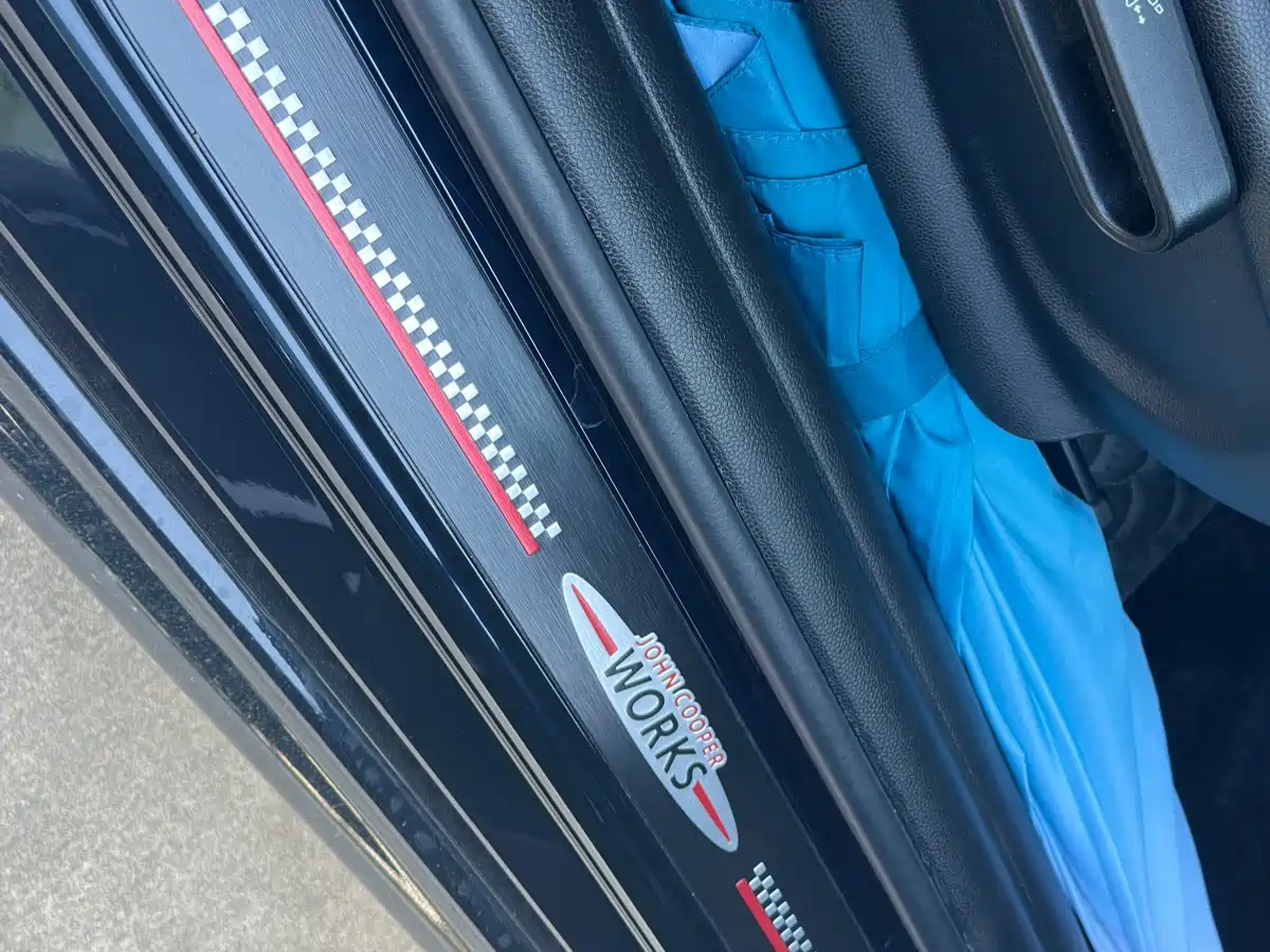 MINI 2022 1.5T COOPER Black Label Special Edition фото 16