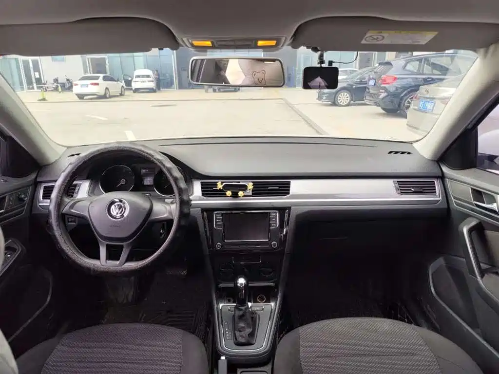 Volkswagen Bora 2018 1.5L Automatic Fashion фото 5