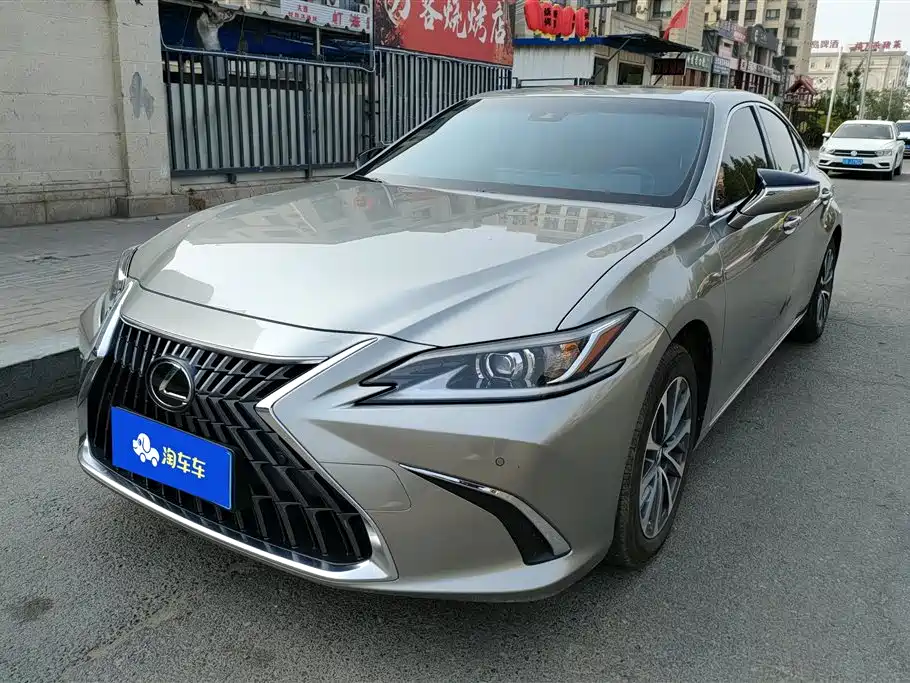 Lexus ES 2024 200 Premium Edition