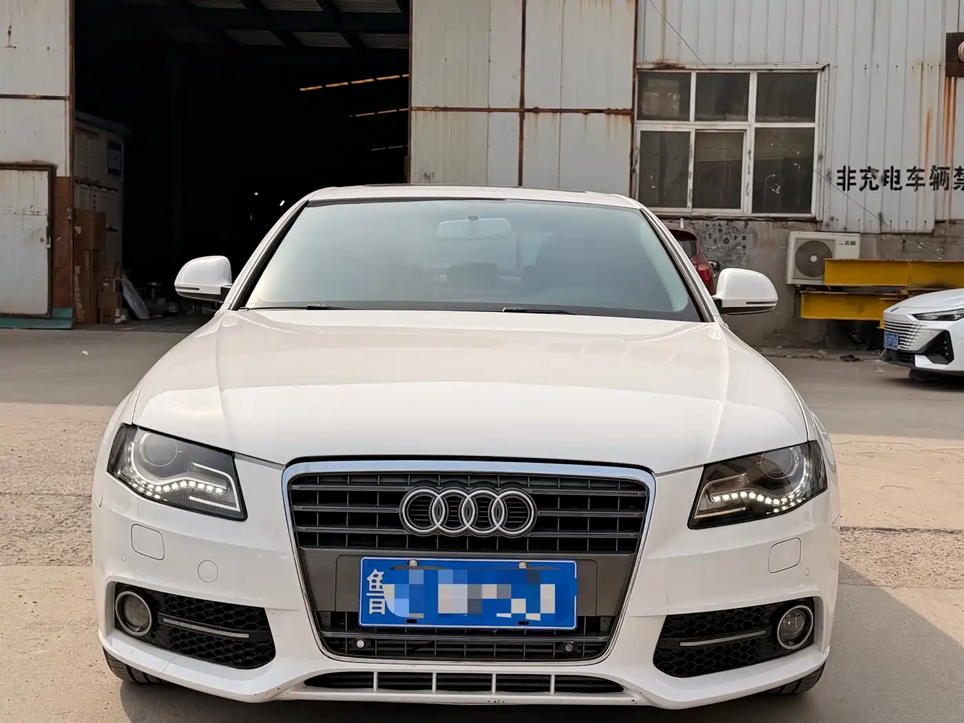 Audi A4L 2011 2.0 TFSI Comfort фото 2