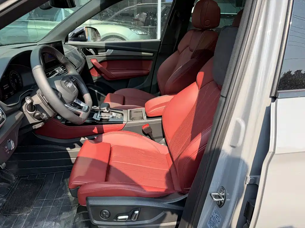 Audi Q5L 2026 2025 40 TFSI Luxury Dynamic