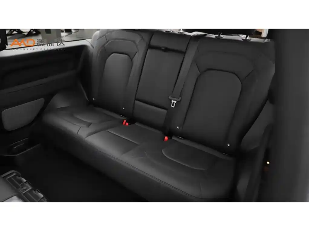 Land Rover Defender 2023 Facelift 90 3.0T P400 XS фото 7