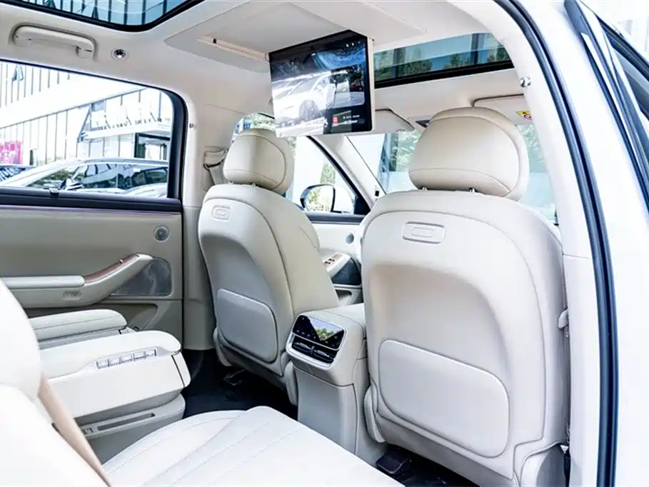 AITO Wenjie AITO M7 2026 Extended Range Base Model 6-Seater фото 23