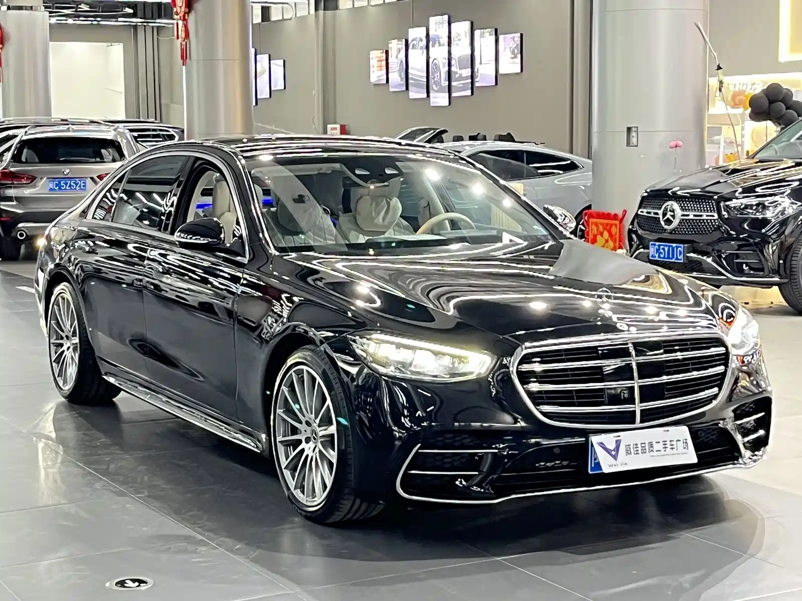 صورة 3 - Mercedes-Benz S-Class