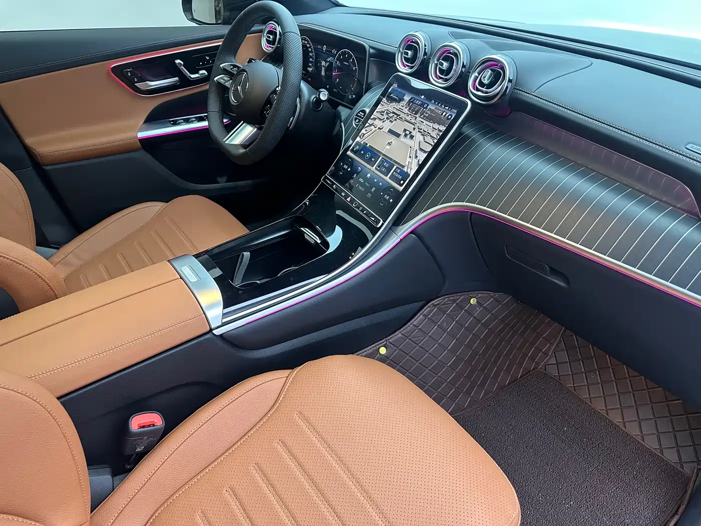 Mercedes-Benz GLC 2023 Facelift GLC 260 L 4MATIC Luxury 5-Seater фото 4