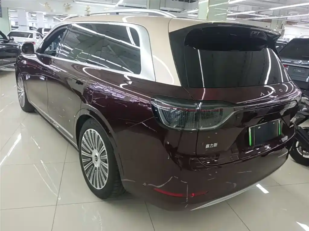 AITO Wenjie AITO M9 2025 Extended Range Ultra 52kWh 6-Seater фото 5