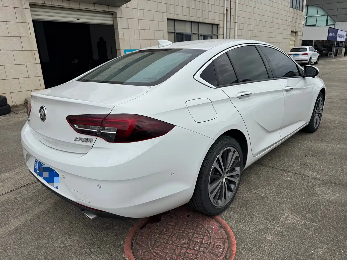 Photo 6 - Buick Regal